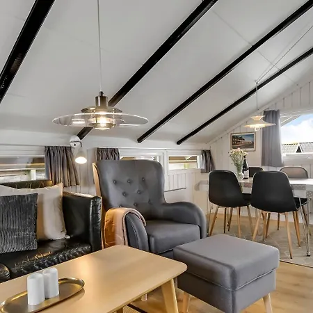 Total Renoveret Med Wi-fi Stor Indhegnet Terrasse - Og Med Varmepumpe *