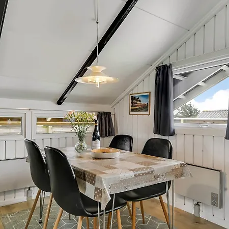Dom wakacyjny Total Renoveret Med Wi-fi Stor Indhegnet Terrasse - Og Med Varmepumpe Harboør