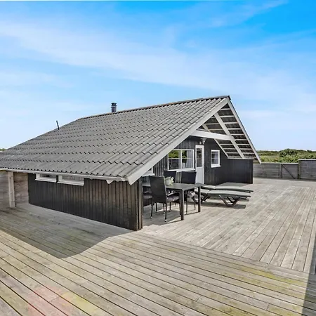 Total Renoveret Med Wi-fi Stor Indhegnet Terrasse - Og Med Varmepumpe